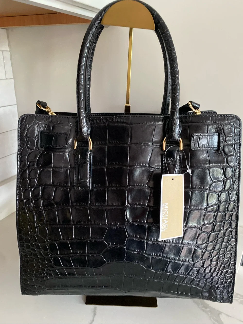 🆕 MICHAEL KORS Large Dillon Tote Croc Embossed Leather Bag Black/Gold - Picture 11 of 16